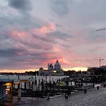 Appartamento Con Terrazza Centrale Ed Accogliente